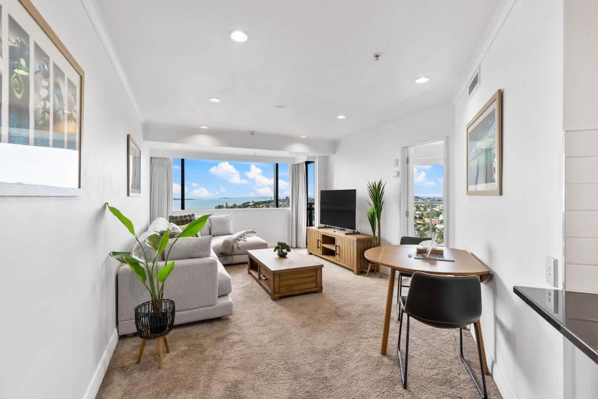 Apartment Modern 1br W Pool & Gym Steps To Takapuna Auckland