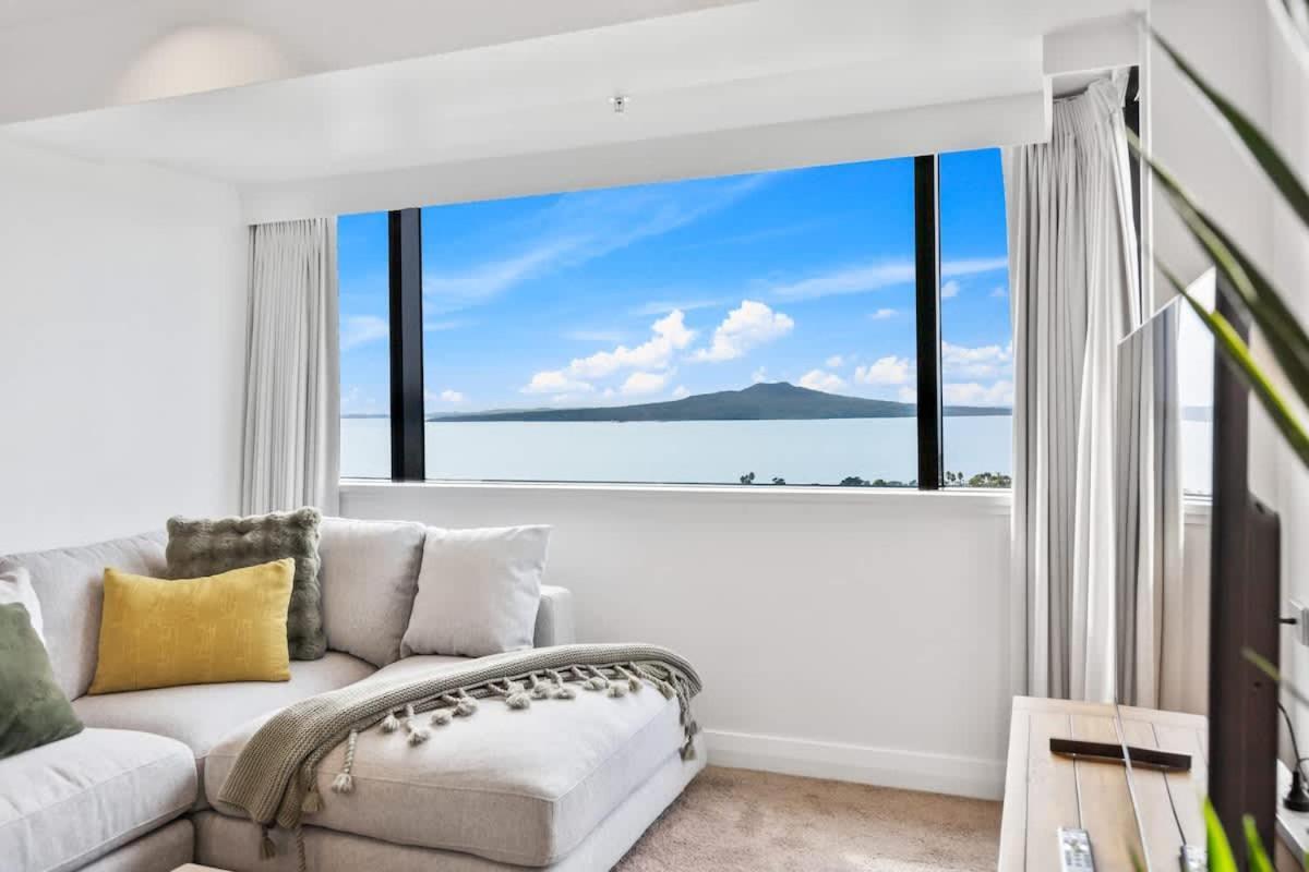 Modern 1br W Pool & Gym Steps To Takapuna Apartment Auckland